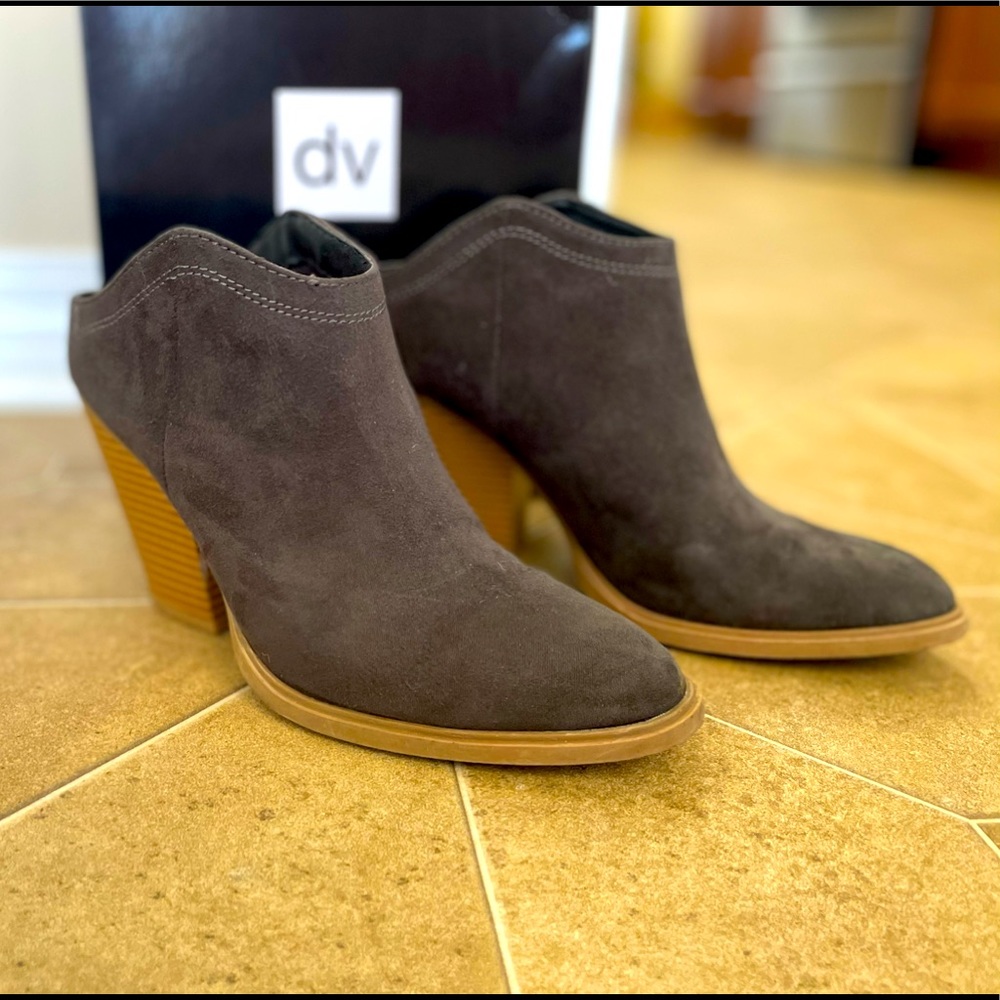 DV Dolce Vita Target NYA Grey Suede Heeled Mule